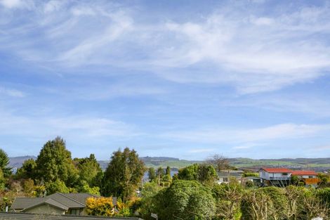 Photo of property in 7 Titoki Avenue, Waipahihi, Taupo, 3330