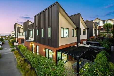 Photo of property in 8 Windlass Street, Long Bay, Auckland, 0630