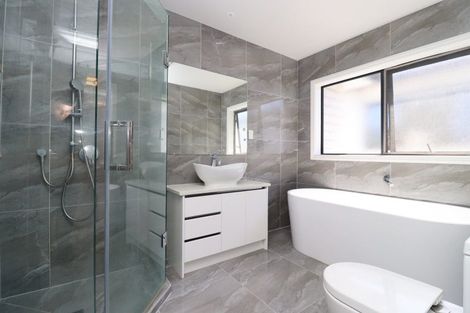 Photo of property in 6 Mcquoids Road, Flat Bush, Auckland, 2019