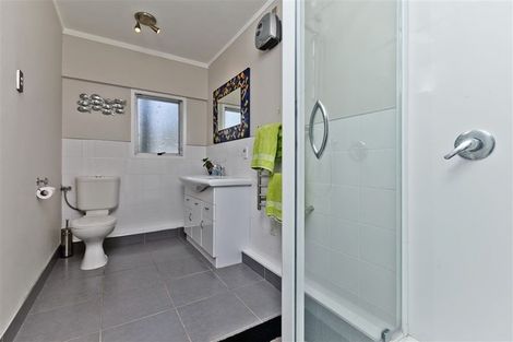 Photo of property in 4 Intrepid Place, Torbay, Auckland, 0630