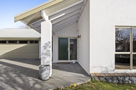 Photo of property in 1 Orlando Close, Frankleigh Park, New Plymouth, 4310