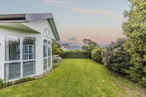 Photo of property in 1 Tombane Terrace, Papakowhai, Porirua, 5024