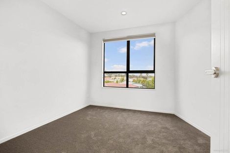 Photo of property in 24d Tomintoul Place, Highland Park, Auckland, 2010