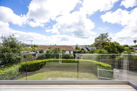 Photo of property in 22 Whangaparaoa Road, Red Beach, 0932