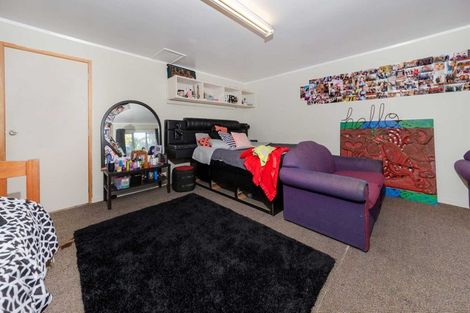 Photo of property in 4 Alston Avenue, Kelston, Auckland, 0602