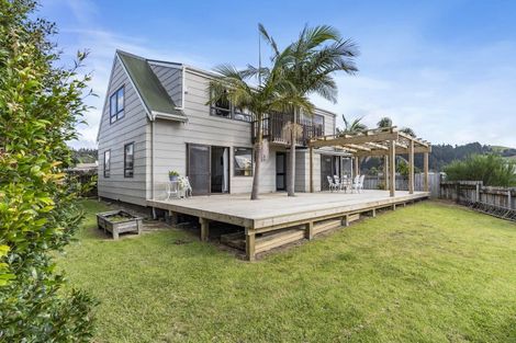 Photo of property in 100 Mayfair Avenue, Whangamata, 3620