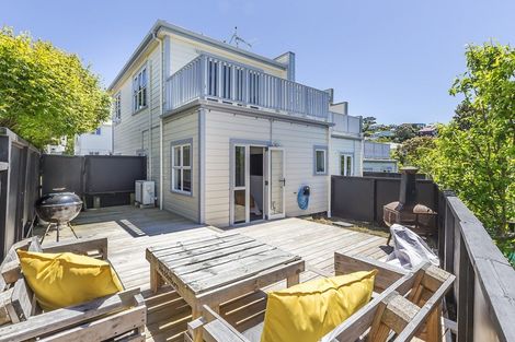 Photo of property in 8/25 Mana Street, Vogeltown, Wellington, 6021