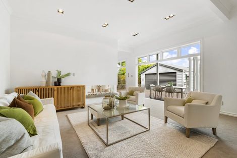 Photo of property in 12 Domain Street, Devonport, Auckland, 0624