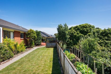 Photo of property in 7 Jasmine Place, Fitzherbert, Palmerston North, 4410
