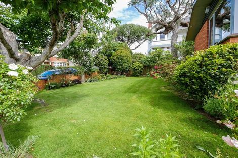 Photo of property in 11 Selkirk Street, Roslyn, Dunedin, 9010