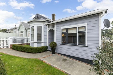 Photo of property in 2 Chatham Street, Berhampore, Wellington, 6023