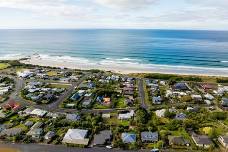 Photo of property in 11 Queen Street, Brighton, Dunedin, 9035