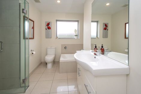 Photo of property in 2/417a Bower Avenue, Parklands, Christchurch, 8083