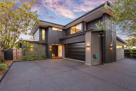 Photo of property in 16 Fendalton Road, Fendalton, Christchurch, 8014