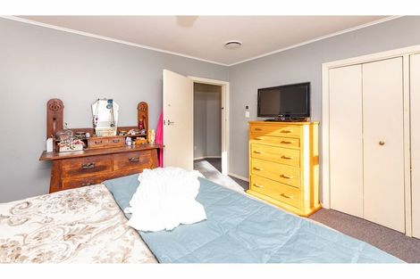 Photo of property in 72 Wingate Street, Redwood, Christchurch, 8051