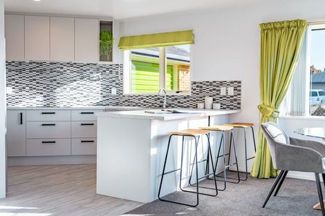 Photo of property in 112 Gayhurst Road, Dallington, Christchurch, 8061