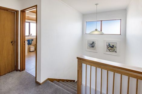 Photo of property in 8a Wicklow Road, Narrow Neck, Auckland, 0622