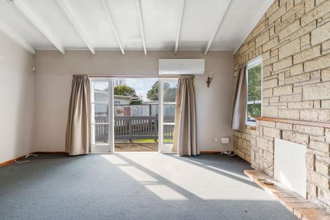 Photo of property in 11 Mountfort Street, Manurewa, Auckland, 2102
