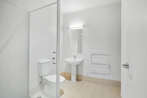 Photo of property in 5b/30 Westward Ho, Glen Eden, Auckland, 0602