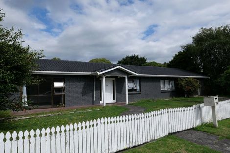 Photo of property in 72 Aorangi Road, Paraparaumu, 5032