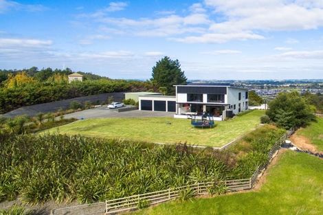 Photo of property in 911 Old North Road, Waimauku, 0882