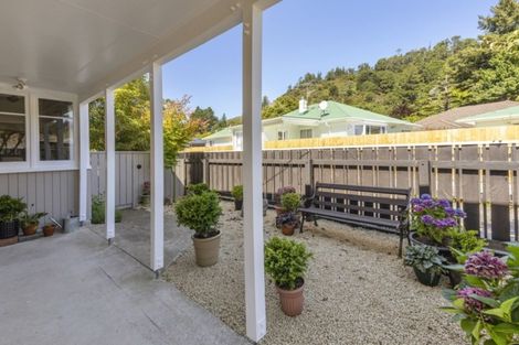Photo of property in 43 Poole Crescent, Wainuiomata, Lower Hutt, 5014