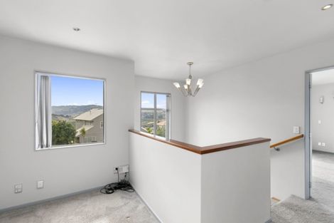 Photo of property in 33 Waverton Terrace, Churton Park, Wellington, 6037