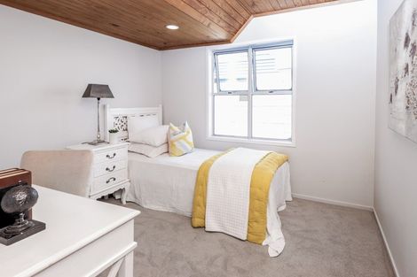 Photo of property in 155 Pah Road, Cockle Bay, Auckland, 2014