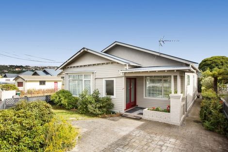 Photo of property in 24 Hargest Crescent, Saint Kilda, Dunedin, 9012