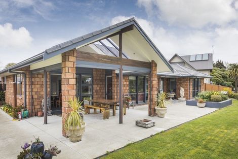 Photo of property in 30 Grand Oaks Drive, Awapuni, Palmerston North, 4412