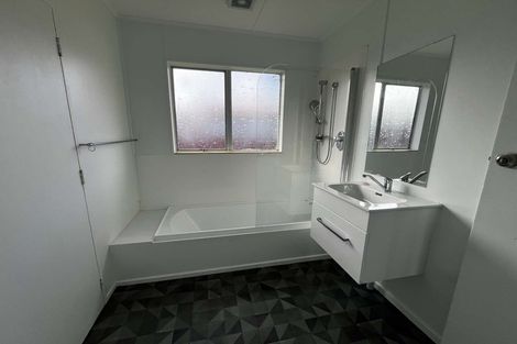 Photo of property in 293a Wellington Road, Wainuiomata, Lower Hutt, 5014