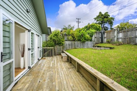 Photo of property in 1/61 The Avenue, Albany, Auckland, 0632