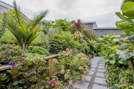 Photo of property in 14 Charlotte Way, Raumati South, Paraparaumu, 5032