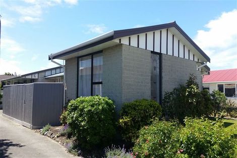 Photo of property in 1/108 Queenspark Drive, Parklands, Christchurch, 8083