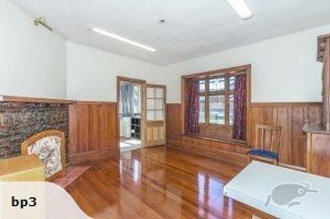 Photo of property in 8 Memorial Avenue, Ilam, Christchurch, 8053