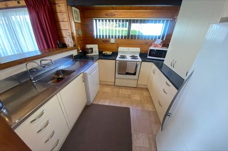 Photo of property in 8 Tiverton Crescent, Whalers Gate, New Plymouth, 4310