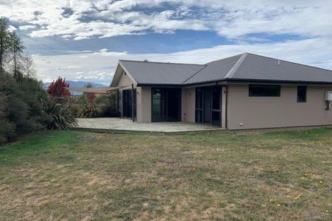 Photo of property in 32 Ash Avenue, Albert Town, Wanaka, 9305