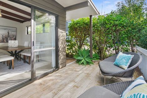 Photo of property in 7a Ellangowan Road, Waiake, Auckland, 0630