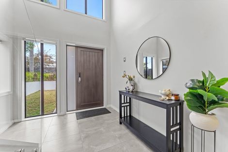 Photo of property in 791a East Coast Road, Northcross, Auckland, 0630