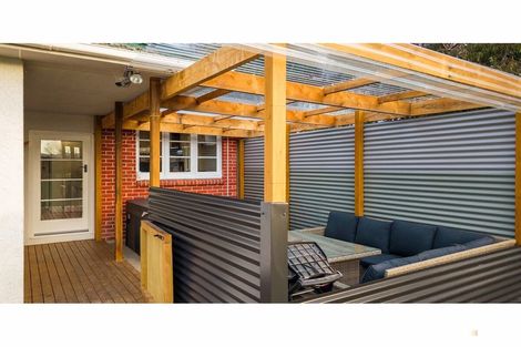 Photo of property in 58 Timaru Road, Waimate, 7924