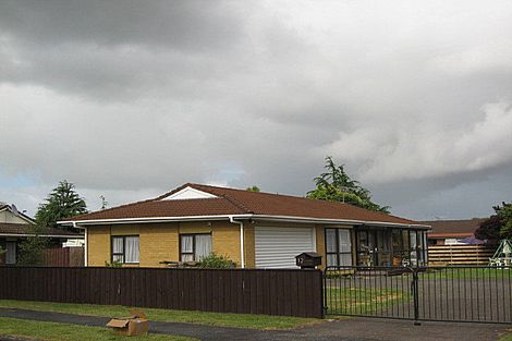 Photo of property in 12 Ross Martin Court, Conifer Grove, Takanini, 2112