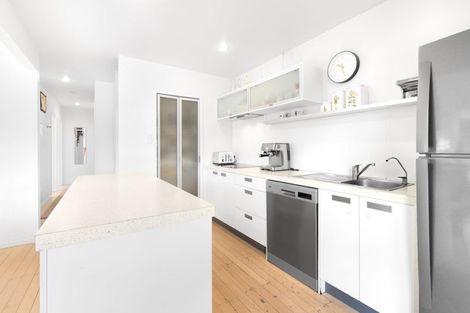 Photo of property in 31 Riverside Road, Orewa, 0931