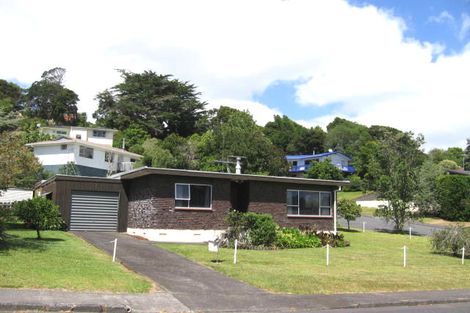 Photo of property in 2/2 Vari Place, Bayview, Auckland, 0629