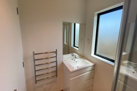 Photo of property in 1/7 South Pacific Place, Henderson, Auckland, 0612