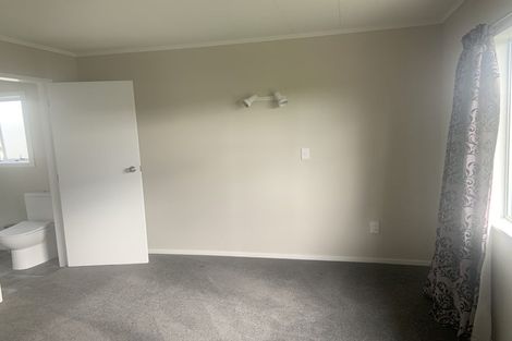 Photo of property in 8 First Avenue, Glenbrook, 2681