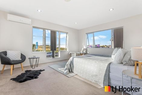 Photo of property in 39 Pickaberry Avenue, Karaka, Papakura, 2113