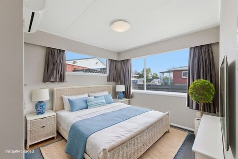 Photo of property in 21 Truby King Street, Merrilands, New Plymouth, 4312