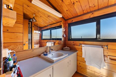 Photo of property in 5 Kaitake Place, Oakura, 4314