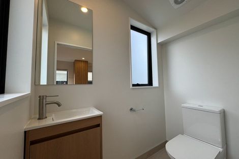 Photo of property in 2/13 Thomas Road, Mangere, Auckland, 2022