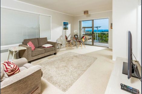 Photo of property in 1/819 East Coast Road, Northcross, Auckland, 0630